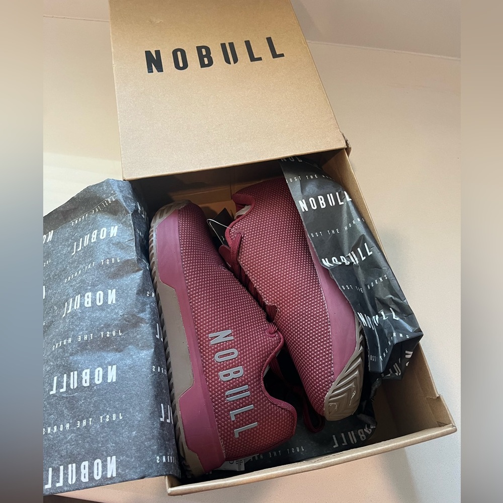 NOBULL NEW never warn IN ORIGINAL BOX WOMEN'S GUM TRAINER+